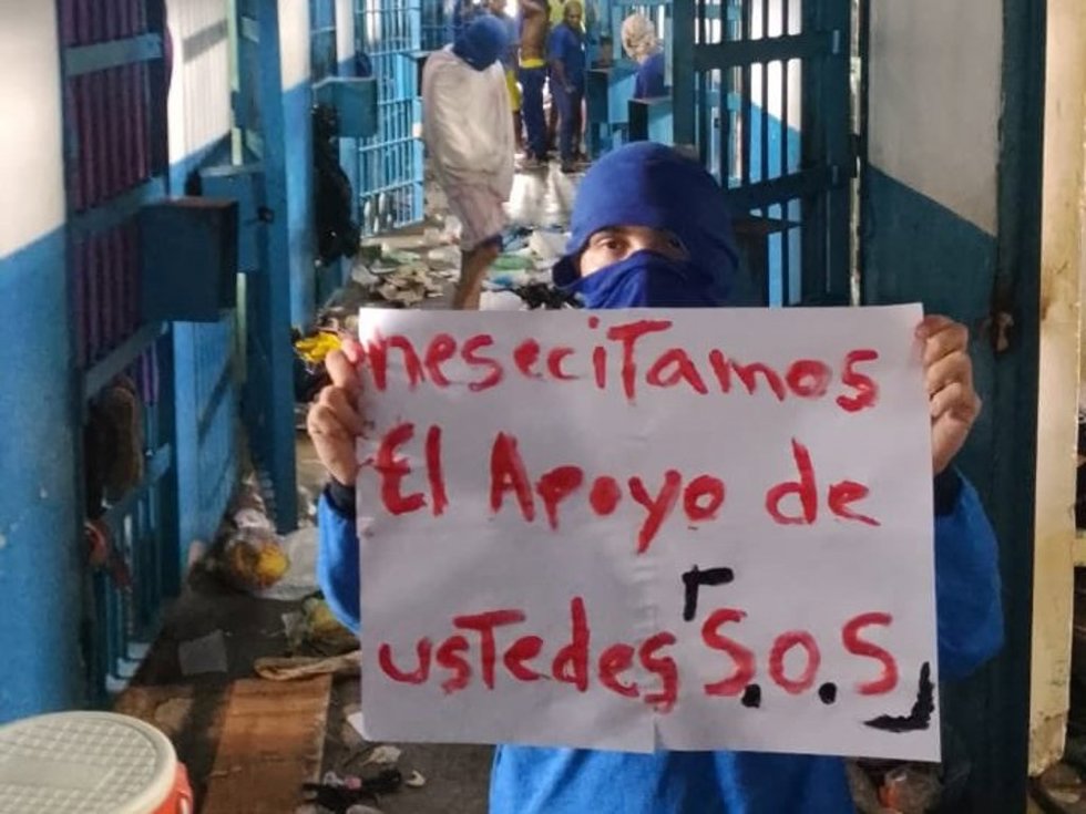 Presos manifestándose en el Internado Judicial de Barinas (Injuba) en Venezuela
