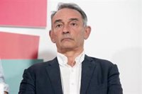 Enrique Santiago (Sumar) afirma que el Gobierno goza de "estabilidad parlamentaria" pese a las advertencias del PNV
