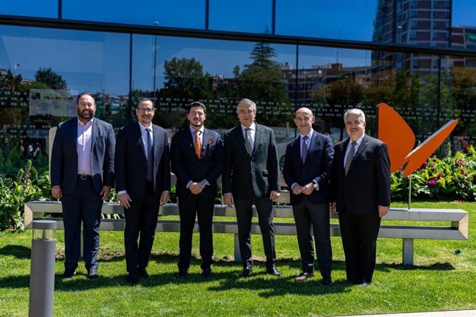 El presidente ejecutivo de Naturgy, Francisco Reynés, se ha reunido en Madrid con el gobernador de Nuevo León, Samuel García