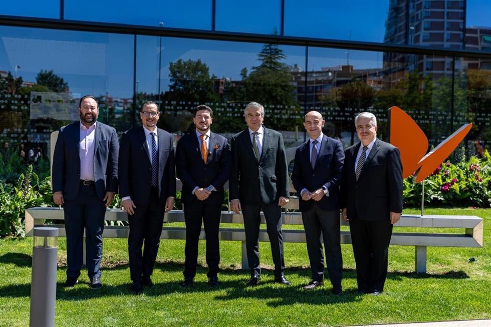 El presidente ejecutivo de Naturgy, Francisco Reynés, se ha reunido en Madrid con el gobernador de Nuevo León, Samuel García