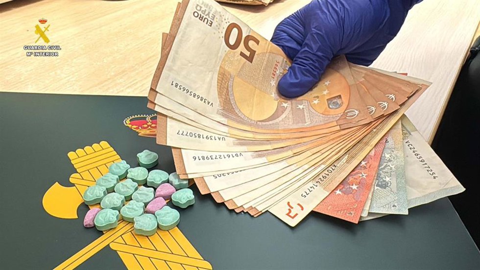 Drogas y dinero incautado a un joven en Villamediana de Iregua