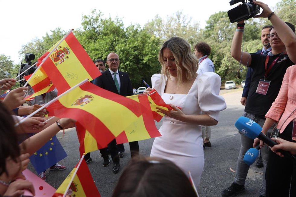 La presidenta de la Junta de Extremadura, María Guardiola, durante su asistencia a los Premios Carlos V 2026
