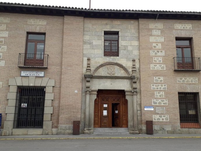 Archivo - Fachada del Ayuntamiento de Talavera de la Reina