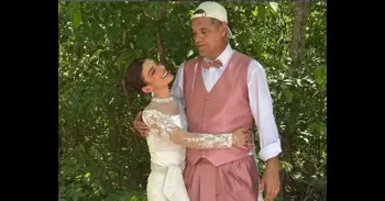 Frank Cuesta se casa por sorpresa con Paloma de Ramón, una fan valenciana, en una ceremonia budista en Tailandia