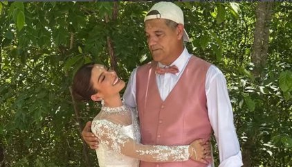 Frank Cuesta se casa por sorpresa con Paloma de Ramón, una fan valenciana, en una ceremonia budista en Tailandia
