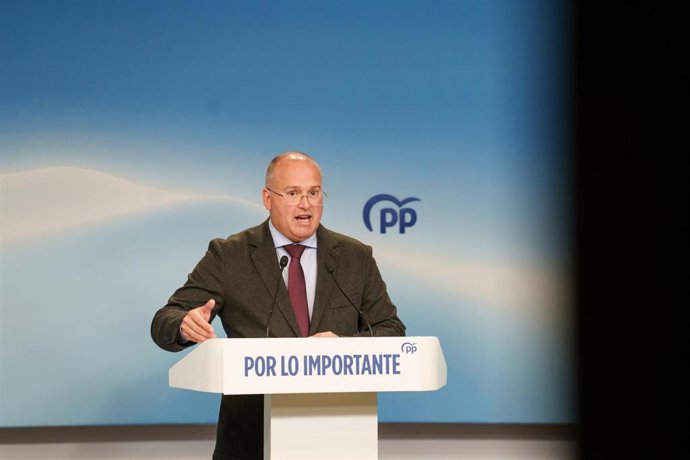 Archivo - El secretario general del Partido Popular, Miguel Tellado, durante la rueda de prensa posterior al Comité de Dirección del PP, a 20 de abril de 2026, en Madrid (España).