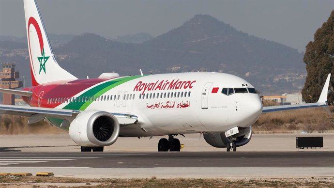 Royal Air Maroc suspende 12 rutas por el aumento del precio del queroseno, dos con Málaga y Barcelona.