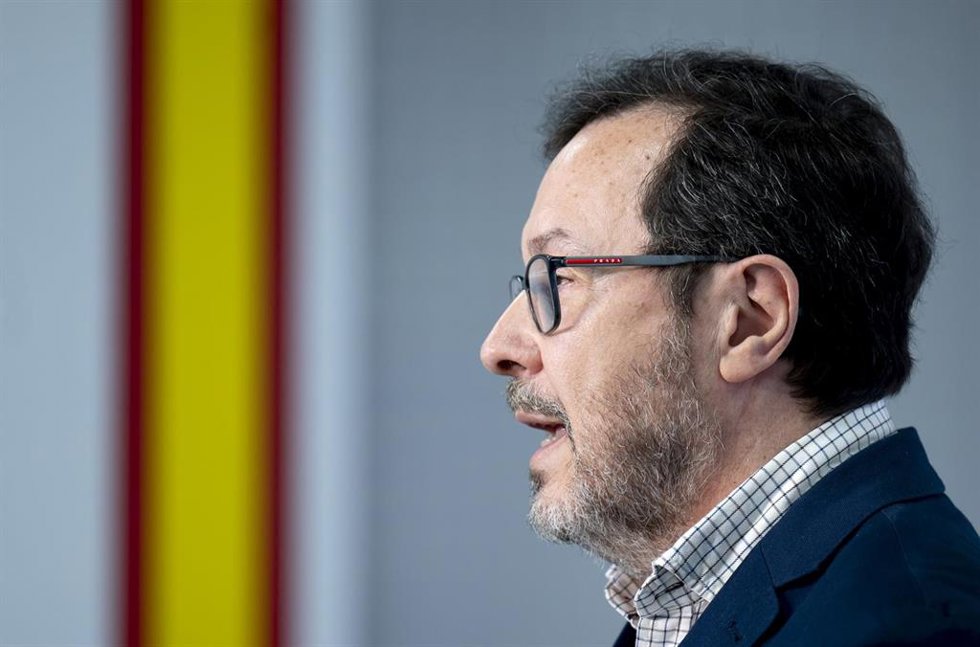 Archivo - El portavoz de Vox, José Antonio Fúster, durante una rueda de prensa posterior a la reunión del Comité de Acción Política 