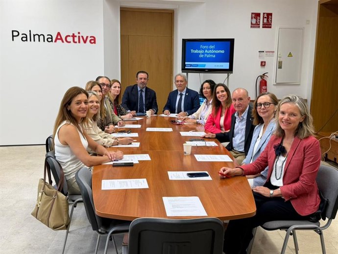Sáenz de San Pedro defiende la colaboración institucional y las ayudas para fortalecer a los autónomos