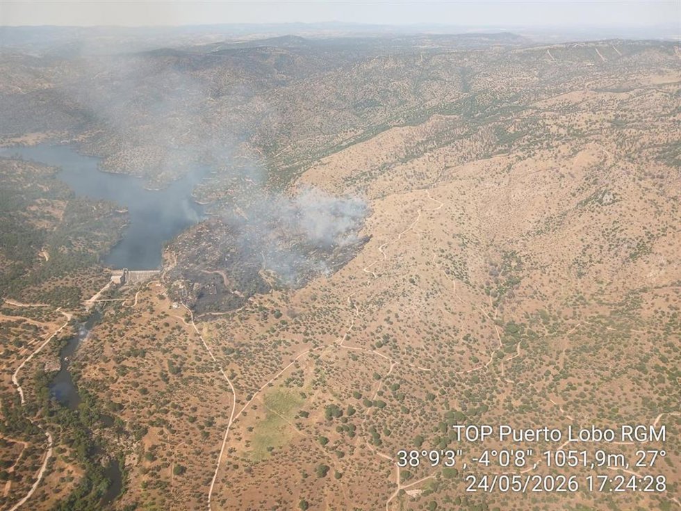 Vista de la zona del incendio en una imagen de este domingo.