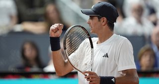 Tenis