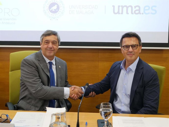 Firma de la cátedra de la UMA y Avvapro