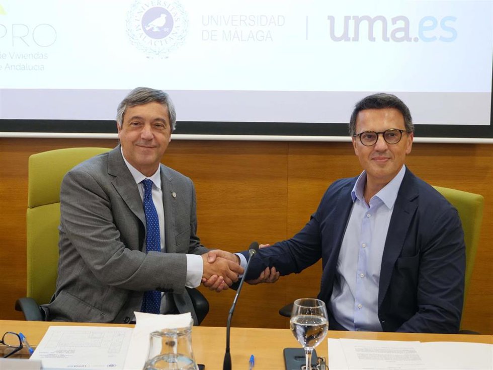 Firma de la cátedra de la UMA y Avvapro