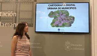 Pilar Sánchez presenta la actualización cartográfica impulsada en 22 municipios de la provincia.