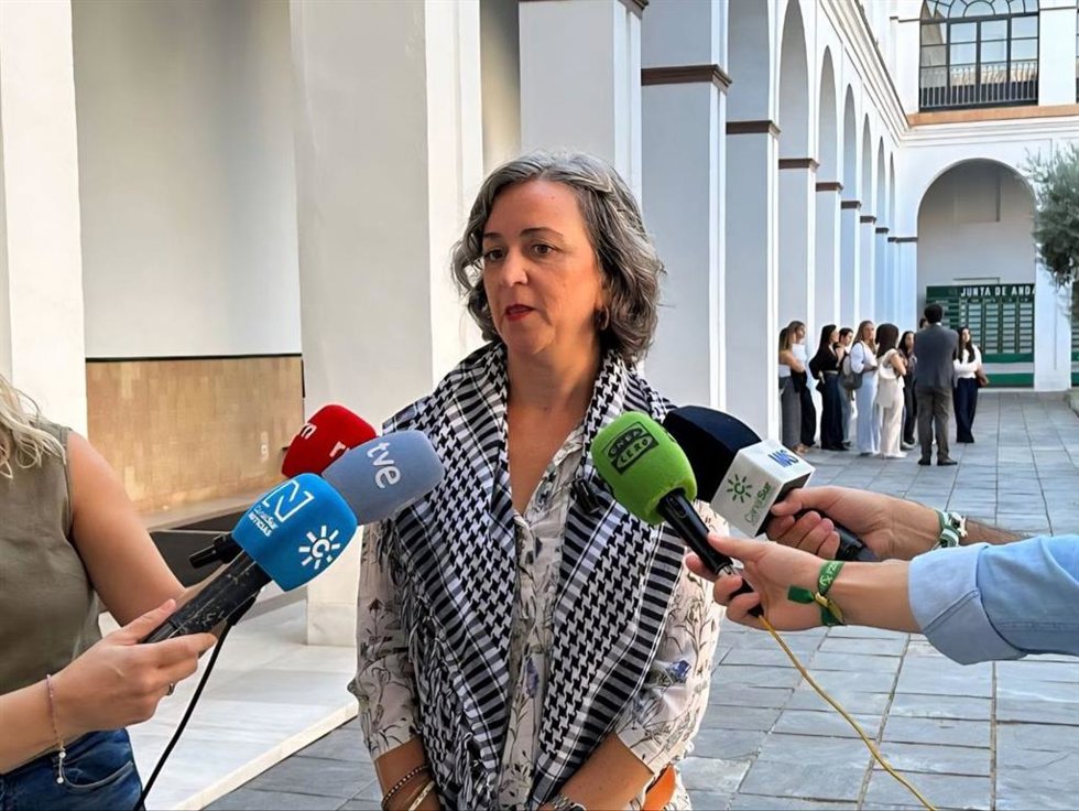 Archivo - La diputada electa de Adelante Andalucía, Begoña Iza, en una imagen de archivo.