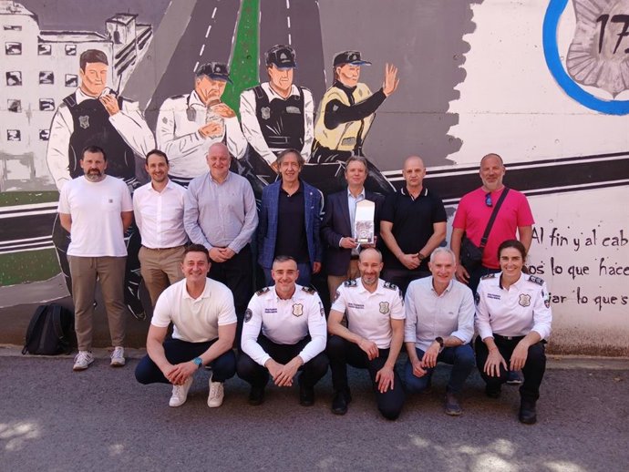 Visita de la Policía municipal de Pamplona a la Guardia Municipal donostiarra.