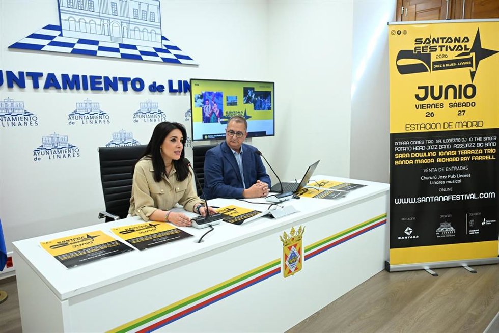Susana Ferrer y Antonio Molina durante la presentación