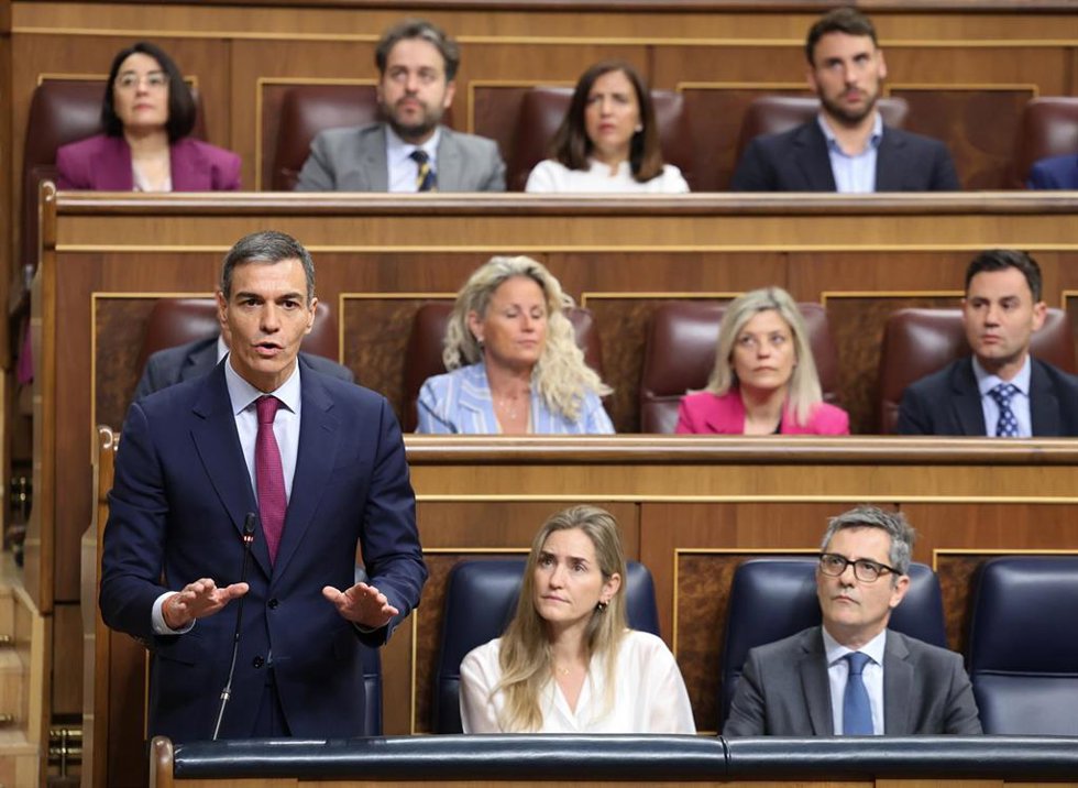 El presidente del Gobierno, Pedro Sánchez, interviene durante una sesión de control al Gobierno, en el Congreso de los Diputados, a 20 de mayo de 2026, en Madrid (España). 