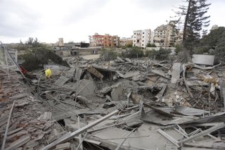 May 20, 2026, Tyre Destrict, North Lebanon, lebanon: An Israeli airstrike completely destroyed a primary healthcare center in the town of Maashouq, Tyre district, according to local reports. The facility, overseen by the Islamic Health Organization, provi