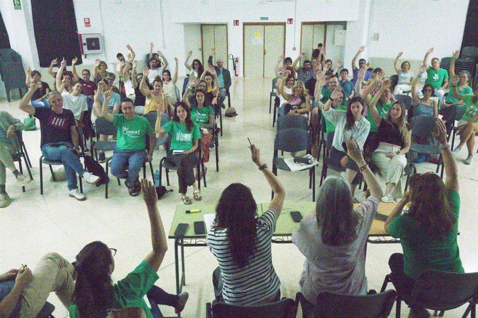 Los docentes de Baleares donan 100.000 euros a sus compañeros de Catalunya y la Comunidad Valenciana en huelga