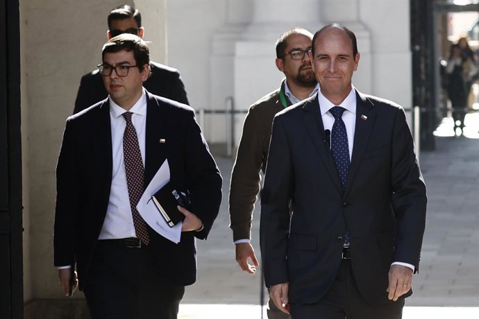 Santiago 26 de mayo 2026. El ministro de seguridad, Mart n Arrau, realiza un punto de prensa en el Palacio de La Moneda Dragomir Yankovic/Aton Chile