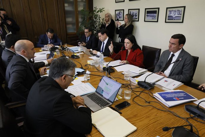 Valparaiso, 5 de mayo 2026 La Ministra de Seguridad Publica, Maria Trinidad Steinert, y el Ministro de Justicia, Fernando Rabat, participan de la comision de Seguridad Publica en el Senado   Sebastian Cisternas/Aton Chile