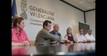 Educació arriba a un "microacord" en matèria salarial que trenca la unitat sindical en signar-ho només CSIF i ANPE