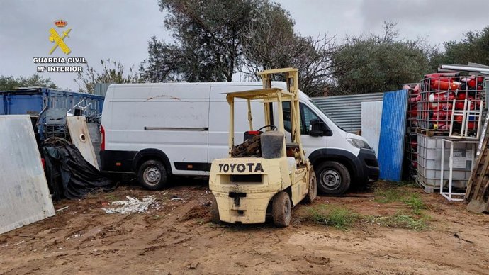 Inspección de una planta de residuos en relación con el robo de cableado de cobre de una empresa fotovoltaica.