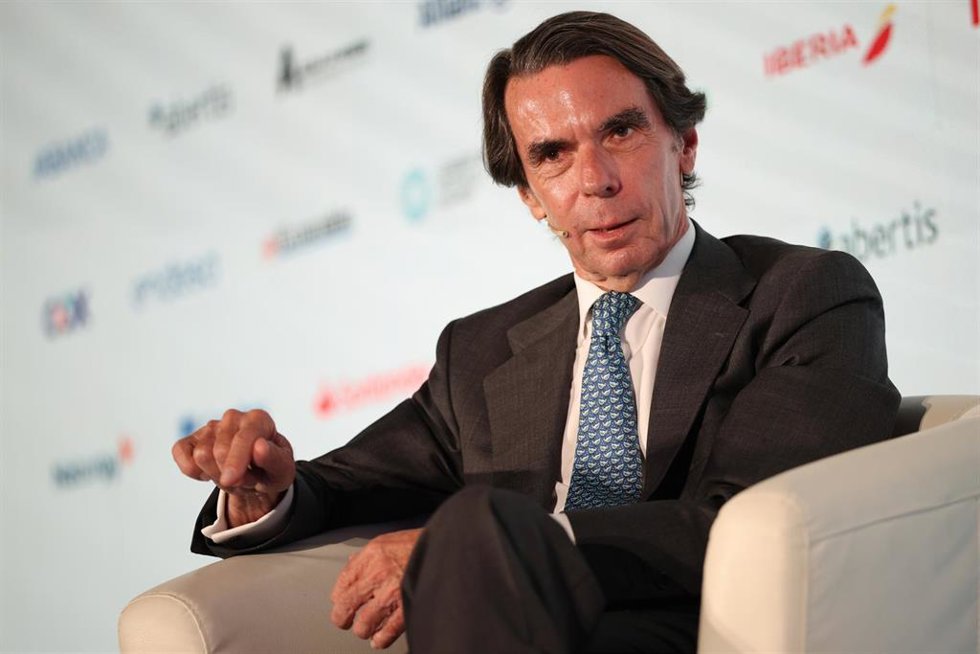El expresidente del Gobierno José María Aznar durante la primera jornada del VII Foro Internacional Expansión, en el Parador de Alcalá de Henares, a 19 de mayo de 2025, en Alcalá de Henares, Madrid (España). 