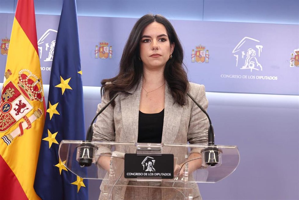 La portavoz de VOX en el Congreso, Pepa Millán, durante una rueda de prensa en el Congreso de los Diputados, a 26 de mayo de 2026, en Madrid (España).