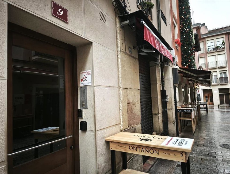 Archivo - Viviendas de uso turístico en la calle Laurel de Logroño