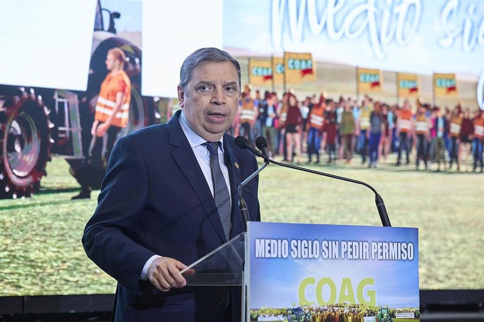 El ministro de Agricultura, Pesca y Alimentación, Luis Planas, durante la sesión de clausura del encuentro agropecuario nacional, en el Hotel Marriott, a 22 de mayo de 2026, en Madrid (España). La reunión institucional con el ministro sirve para repasar l