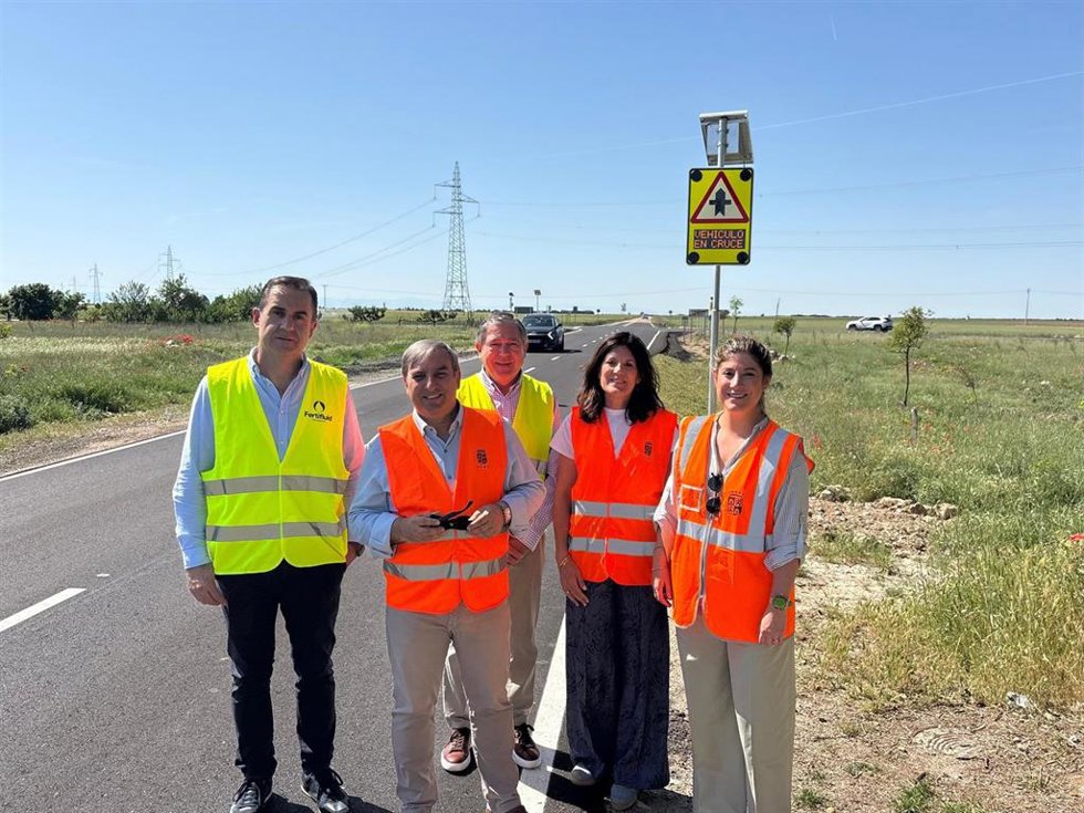 Visita al nuevo cruce inteligente en Cogeces del Monte (Valladolid).