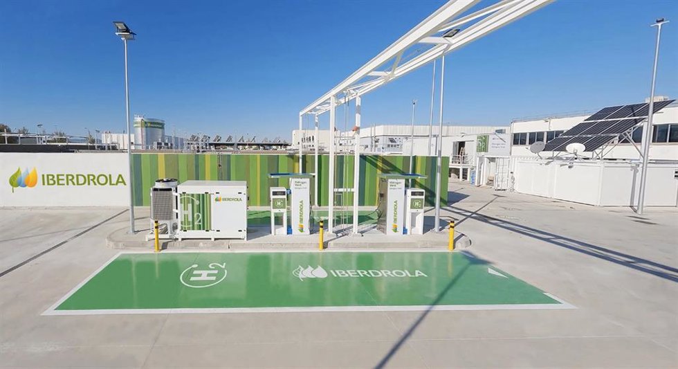 Archivo - Hidrogenera de Iberdrola en la Zona Franca de Barcelona.