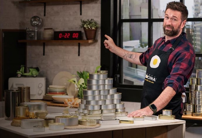 22 Minutos Dando La Lata, El Nuevo Programa De Julius Para Cocinar Recetas Exprés Con Conservas
