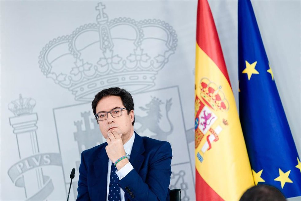 El ministro para la Transformación Digital y de la Función Pública, Óscar López, durante la rueda de prensa posterior al Consejo de Ministros, en el Palacio de la Moncloa, a 26 de mayo de 2026, en Madrid (España). El Consejo de Ministros aprueba el proyec