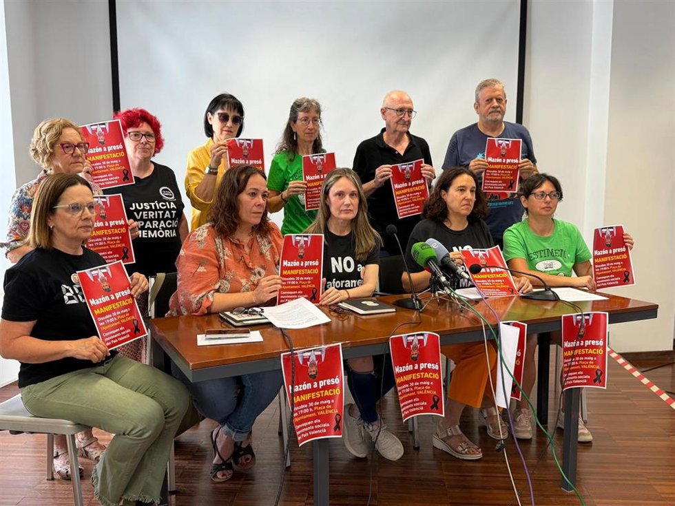Rueda de prensa de presentación de la manifestación 'Mazón a presó' de este sábado en València