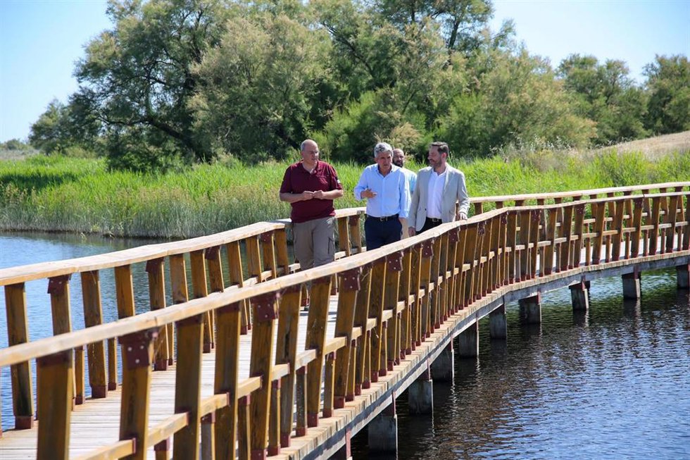 El delegado del Gobierno de España en Castilla-La Mancha, José Pablo Sabrido, ha visitado el Parque Nacional de Las Tablas de Daimiel.