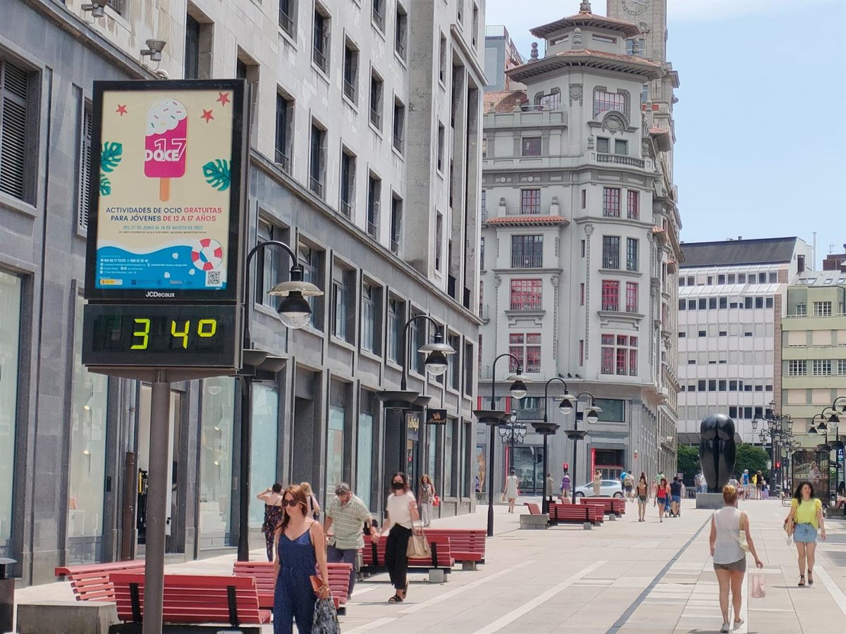 Educación publica una guía ante la ola de calor y regula cómo pedir el cierre de centros escolares en Asturias