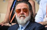 Foto: Russell Crowe avisa a unos fans en París que no le empujen: "En cuanto alguien haga el capullo, me largo"