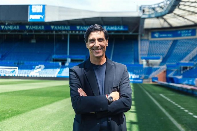 Sergio Fernández renueva hasta 2029 como director deportivo del Alavés.