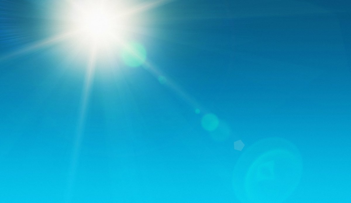 Cantabria activa el nivel rojo de riesgo para la salud por calor en el litoral, el interior y Villaverde