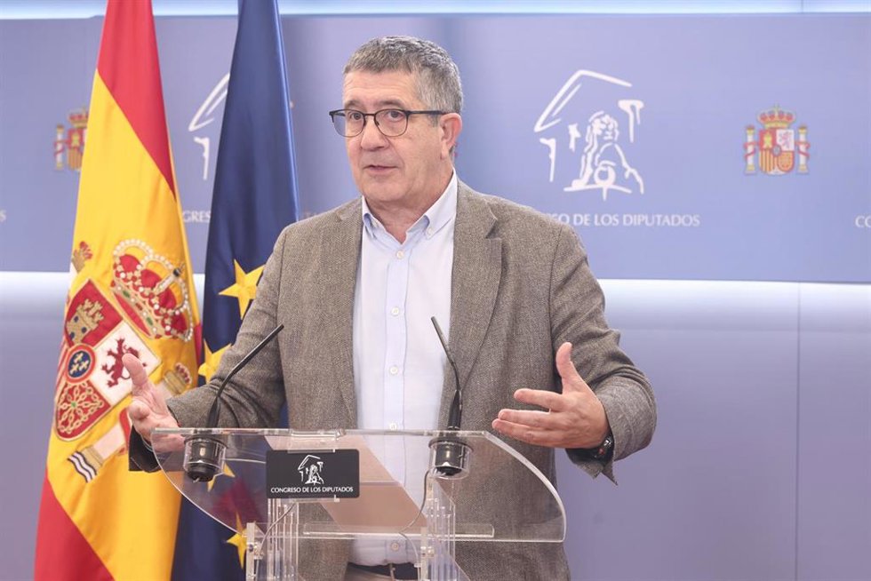 El portavoz del PSOE en el Congreso, Patxi López, durante una rueda de prensa en el Congreso de los Diputados, a 26 de mayo de 2026, en Madrid (España).
