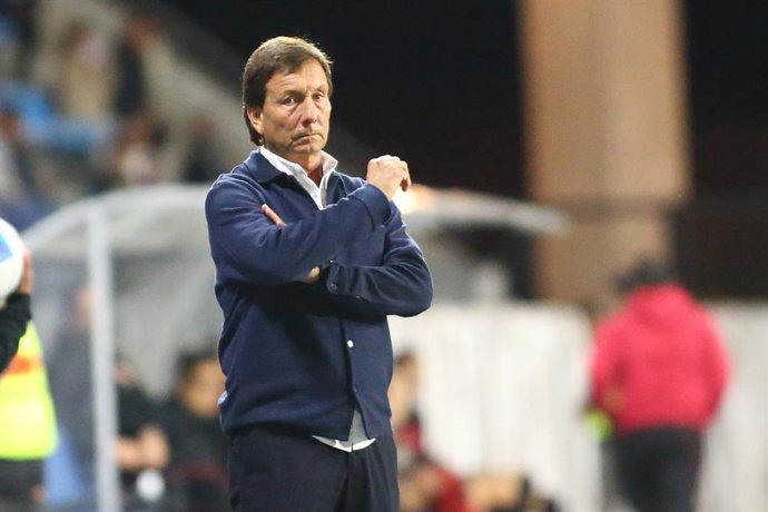 Futbol, Deportes Iquique vs Deportes Limache. Fecha 22, Liga de Primera 2025. El director tecnico de Deportes Iquique Fernando Diaz es fotografiado durante el partido de primera division ante Deportes Limache disputado en el estadio Tierra de Campeones
