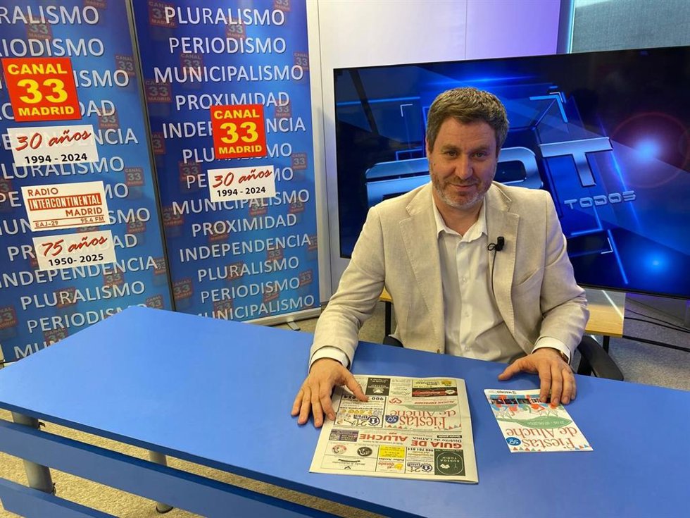 El concejal presidente del distrito de Latina, Alberto González