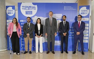 El Rey Felipe VI con los finalistas al Premio Princesa de Girona de Investigación