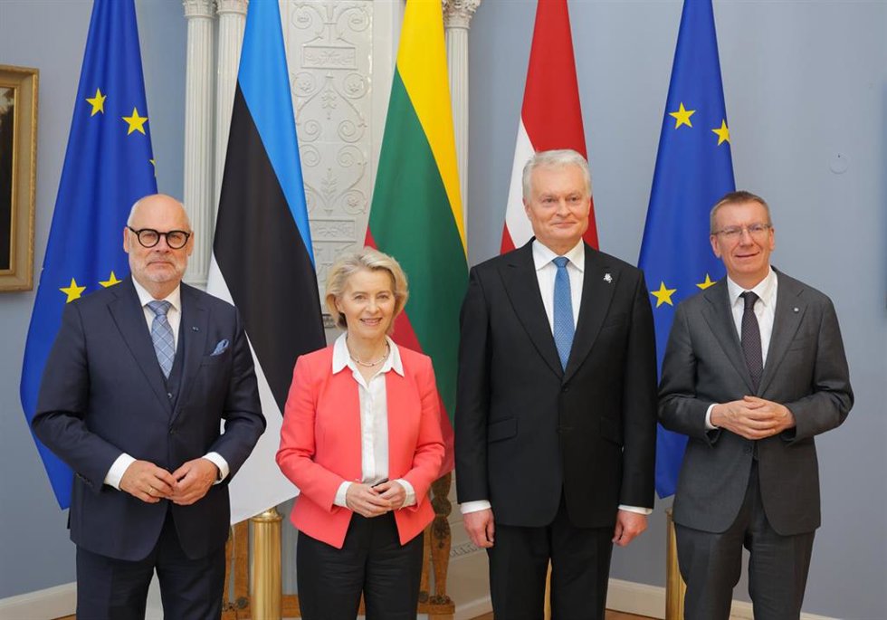 Los presidentes de Estonia, Letonia y Lituania con la presidenta de la Comisión Europea, Ursula von der Leyen