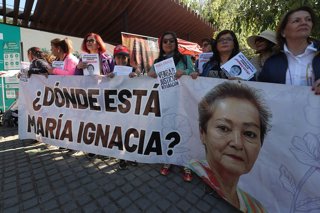 Archivo - Santiago, 26 de octubre 2025. La familia de la concejala Maria Ignacia Gonzalez, desaparecida de manera forzada hace mas de cuatro meses, organiza una caminata familiar para exigir verdad y justicia en su caso. Carlos Santibanez/Aton Chile