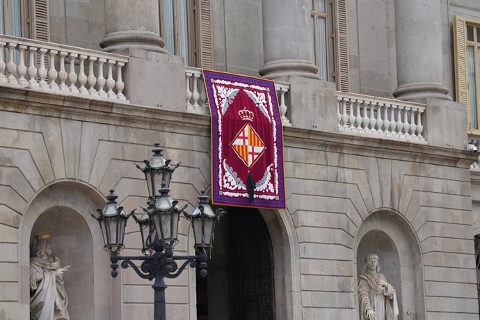 Archivo - Façana de l'Ajuntament de Barcelona
