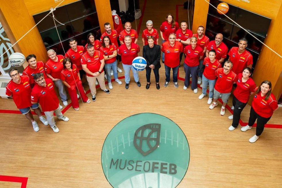 Los seleccionadores españoles femeninos de formación se reúnen en Alcobendas para poner "en común" su trabajo